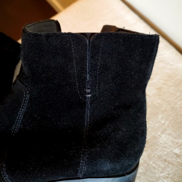 Easy Spirit Black Suede Flat Zippered Ankle Boots, Size 37 - Picture 8 of 8